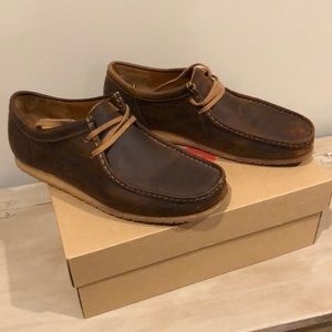 clarks wallabee step beeswax